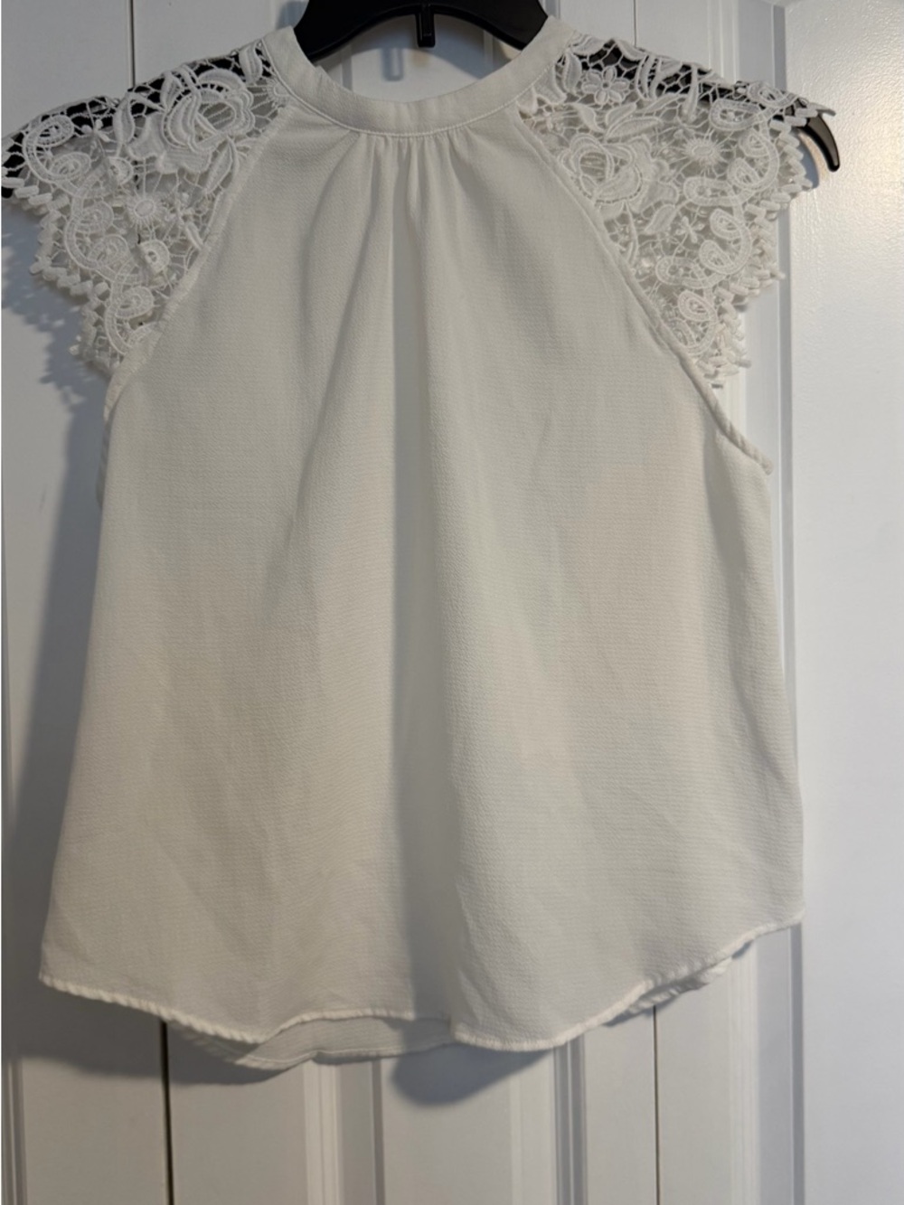 love J White Lace Cap-Sleeve Camisole